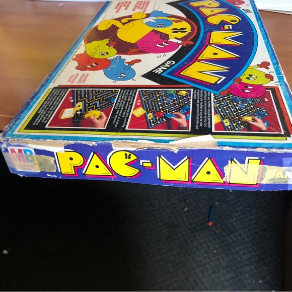Vintage Pac-Man Game - Picture 5 of 9